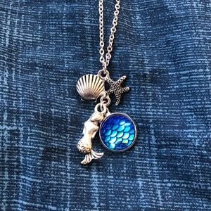 NWT Child’s Mermaid Necklace